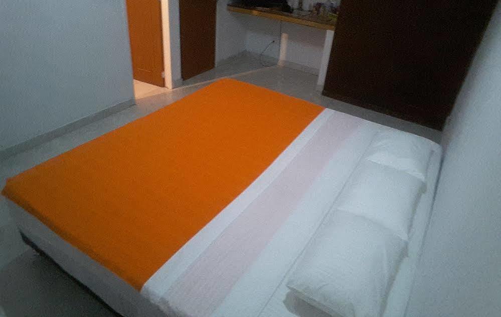 Hostal Deluxe Santander マニサレス エクステリア 写真